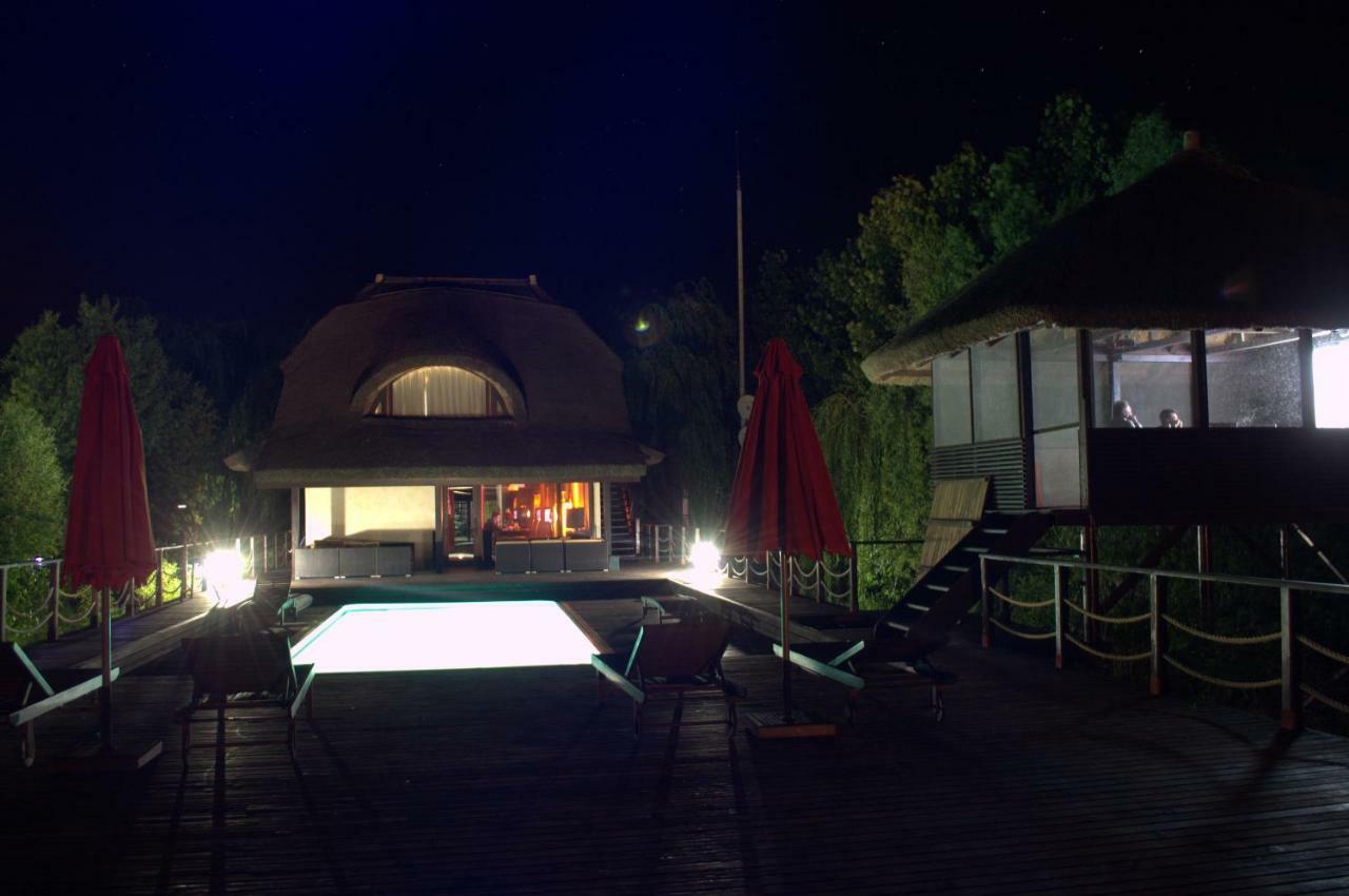 Pensiunea Aquavilla Maliuc Exterior foto